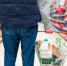Несколько магазинов в Химках пытаются поймать подростка, который ворует продукты - Regions.Ru