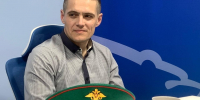 Майора из Химок поздравили с Днем пограничника - Regions.Ru