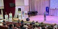 В Сходненской школе искусств почтили память жертв теракта в Беслане - Regions.Ru